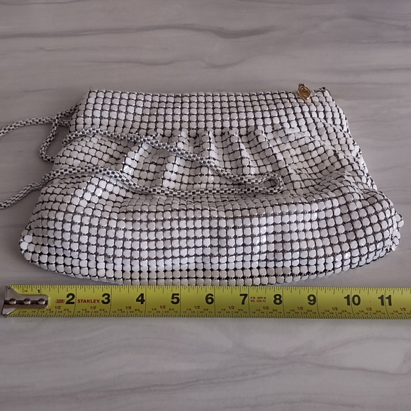 Vintage 80's White Metal Scaly Mesh Evening Clutch Handbag 12" x 7" - Picture 10 of 12
